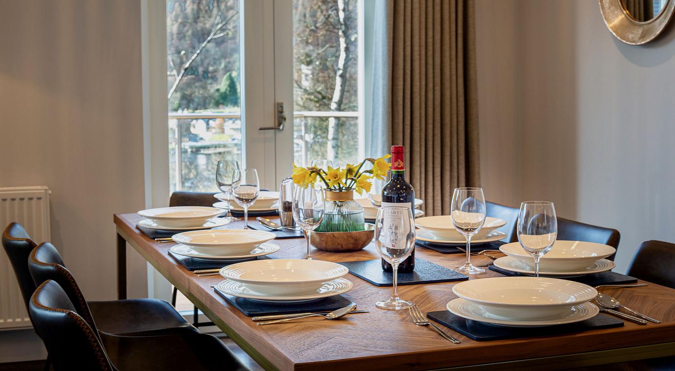 A Loch Tay cottage for 8 - self-catering dining area